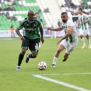 1. Lig'de nefes kesen ma&ccedil;! Gol yağmurundan konuk takım &ccedil;ıktı