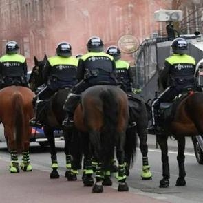 Amsterdam'da Galatasaray alarmı! Ma&ccedil;a saatler kala polis yetki aldı