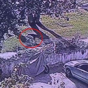 Cinayeti işleyip elindeki kanı çimlere silmiş