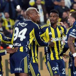 Fenerbah&ccedil;e, Kayseri sınavında! Yıldız isim 11'e d&ouml;n&uuml;yor