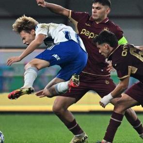 Ge&ccedil;en sene final oynayan Trabzonspor'a Gen&ccedil;lik Ligi'nde b&uuml;y&uuml;k şok!