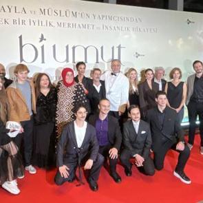 İstanbul&rsquo;da yapılan &lsquo;Bi Umut&rsquo; filminin galasına yoğun ilgi
