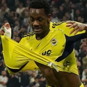 Jhon Duran primi alır almaz yaptığı hareketle y&ouml;netimi mest etti