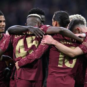 Osimhen geceye damga vurdu! Aslan Ajax'ı Hollanda'da dağıttı