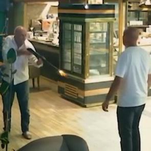 Pompalı tüfekle vurdu, dipçikle dakikalarca dövdü!