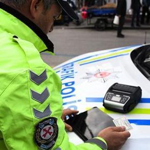 Sürücüler dikkat: 993 TL ceza yazılacak! Artık mecburiyet getirildi