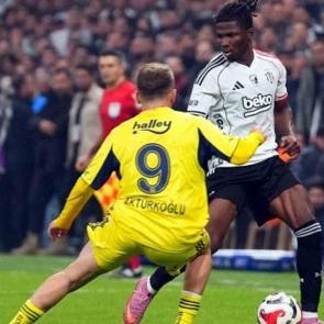 Taraftarlar merak ediyordu! Kerem Akt&uuml;rkoğlu'nun neden oynamadığı ortaya &ccedil;ıktı