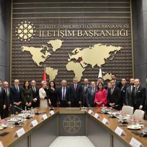 TBF’den İletişim Başkanı Burhanettin Duran’a ziyaret