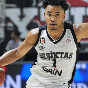 Yenilgisiz lider Beşiktaş! Derbide rakibini devirdi