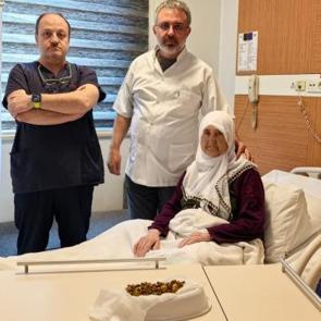 Bursa'da 77 yaşındaki kadının safra kesesinden çıkanlar şoke etti