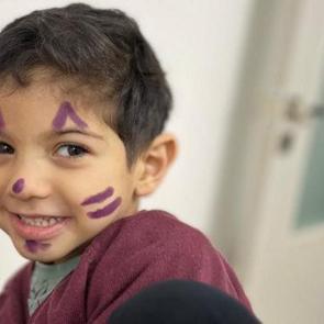 3 yaşındaki Beykan hayatta kalabilmek için acil ilik nakli bekliyor