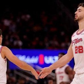 Alperen Şeng&uuml;n, double-double yaptı! Houston saymaya devam etti