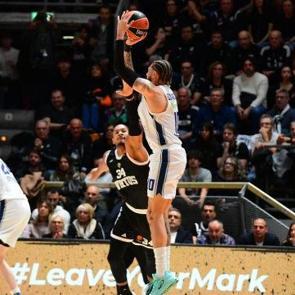 Anadolu Efes, 10 sayıyla yıkıldı