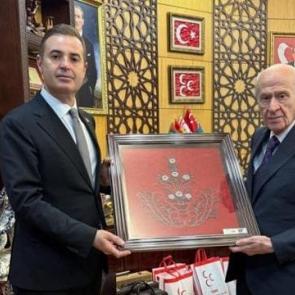 CHP'li belediye başkanı Akın'dan Bahçeli'ye ziyaret