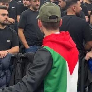 Fenerbah&ccedil;eli taraftarlardan Maccabi ma&ccedil;ı &ouml;ncesi Filistin g&ouml;ndermesi