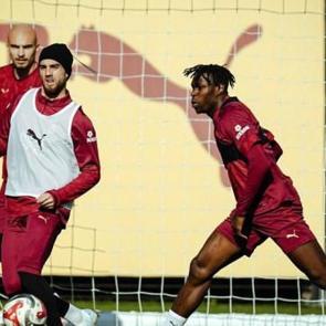 Galatasaray, Gen&ccedil;lerbirliği ma&ccedil;ı hazırlıklarını s&uuml;rd&uuml;rd&uuml;