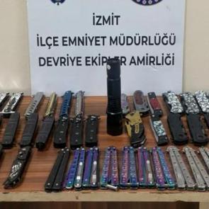 İki &ccedil;ocuğun &uuml;zerinden 52 kesici alet &ccedil;ıktı