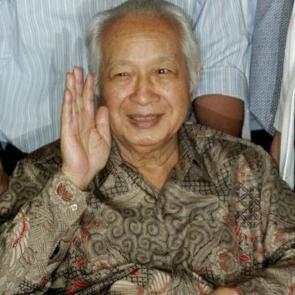 İnsan hakları ihlalleriyle suçlanıyordu! Endonezya'da "Milli Kahraman" ilan edildi!