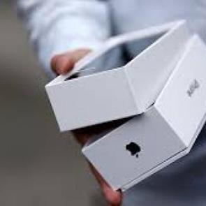 Islak mendile temas edince 127 bin liralık telefon zarar gördü