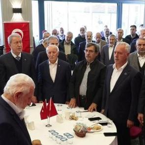 Kadim Dostlar Cemiyeti buluştu! Birçok siyasi isim katıldı!