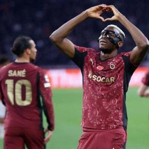 Osimhen en iyisi olmak i&ccedil;in yarışacak! Finaldeki rakipleri belli oldu