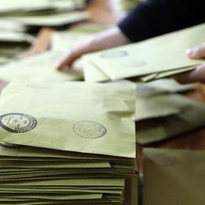 Son seçim anketi sonuçları! Siyasi hata pahalıya patladı! 6 puanlık sert düşüş!