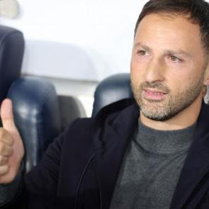 Fenerbah&ccedil;e'de Tedesco neşteri vurdu! Sadettin Saran 7 isim i&ccedil;in karar aldı