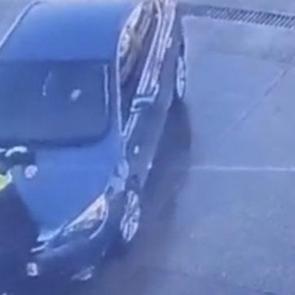 Dikkatsizlik mi yoksa kaza mı? Göz göre göre çarptı!