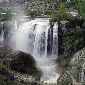 Bir tablodan fırlamış gibi: Her mevsim ayrı g&uuml;zel