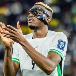 Galatasaray'dan Osimhen a&ccedil;ıklaması! Fenerbah&ccedil;e derbisinde oynayacak mı?