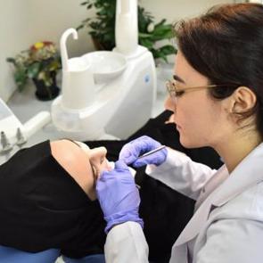 DUS artık bir kere mi yapılacak? Diş hekimi adayları sınav sayısının artırılmasını istiyor