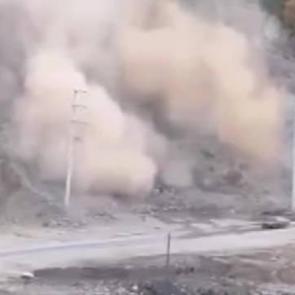 Düzce'de heyelan! Otomobiller saniye ile kurtuldu, yollar kapandı!