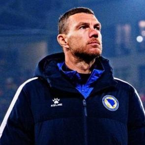 Edin Dzeko'nun İtalya macerası sona eriyor! 2. Lig takımıyla anlaştı