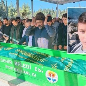 En acı g&ouml;rev: 12 yaşındaki oğlunun cenaze namazını kıldırdı