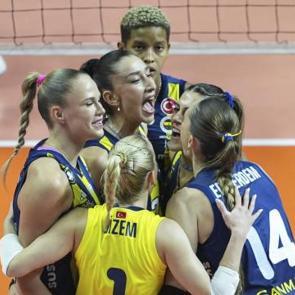 Fenerbah&ccedil;e derbide Galatasaray'ı yendi