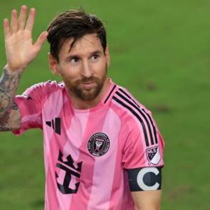 Galatasaray'a Messi m&uuml;jdesi! Menajer 'Fırsat olursa' diyerek a&ccedil;ıkladı