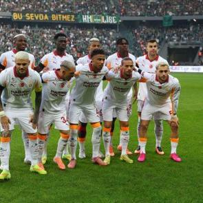 Galatasaray'da sarı kart korkusu! Derbide cezalı duruma d&uuml;şebilir