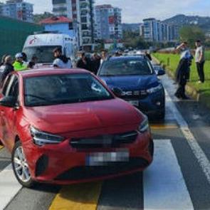 Kaza sonrası &ccedil;ıkan kavgada d&ouml;v&uuml;lerek &ouml;ld&uuml;r&uuml;ld&uuml;!