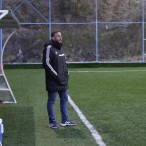 Kendi transferini kendisi duyurdu! Hem başkan hem hoca hem oyuncu