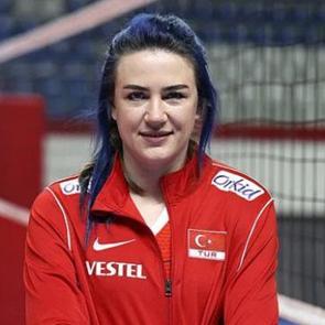 Meryem Boz aslında kimdir, hangi takımlarda oynadı? Survivor 2026 yarışmacısı!