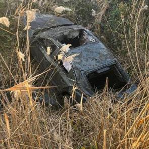 Otomobil devrildi! 2 kişi hayatını kaybetti