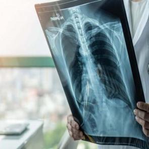 Prof. Dr. Şener 's&uuml;perenfeksiyon' i&ccedil;in uyardı: &lsquo;Dikkat etmek lazım, &uuml;cretsiz aşınızı olun