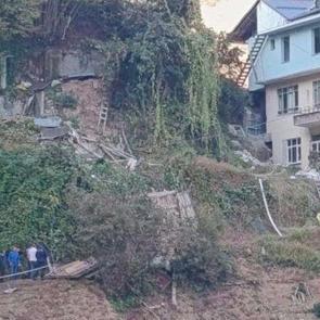 Rize'de ahşap yapı çöktü: 2 ölü, 1 yaralı