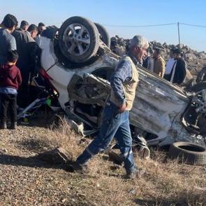 Şırnak'ta otomobil ile hafif ticari araç çarpıştı: 7 yaralı