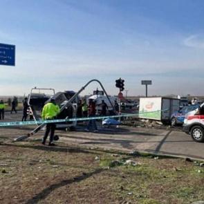 Son dakika: Diyarbakır'daki feci kazada 4 kişi can verdi! O anlar saniye saniye kamerada