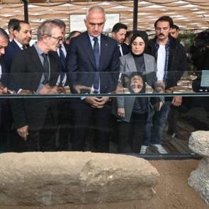 Bakan Ersoy tanıttı: Taş Tepeler’de şaşırtan keşifler! Dönemin sırları açığa çıkıyor