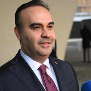 T&uuml;rkiye &uuml;retimde zirveye oynuyor: 'Bu yıl savunma ihracatında 9 milyar doları aşacağız!'