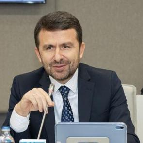 Basın İlan Kurumu'ndan 667 gazete ile 360 internet haber sitesi i&ccedil;in kritik kararlar