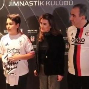 Beşiktaş şehidimizin emanetine sahip &ccedil;ıktı: O artık Beşiktaş'ın oğlu