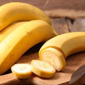 Bir ay boyunca sapsarı! Muzları tazecik saklamanın gizli yöntemi